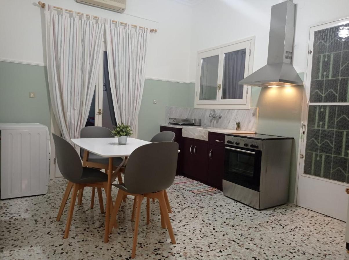 Appartement Danesi House à Leonídion Extérieur photo