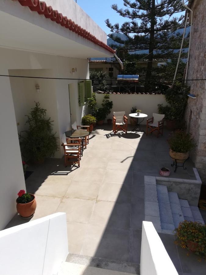Appartement Danesi House à Leonídion Extérieur photo